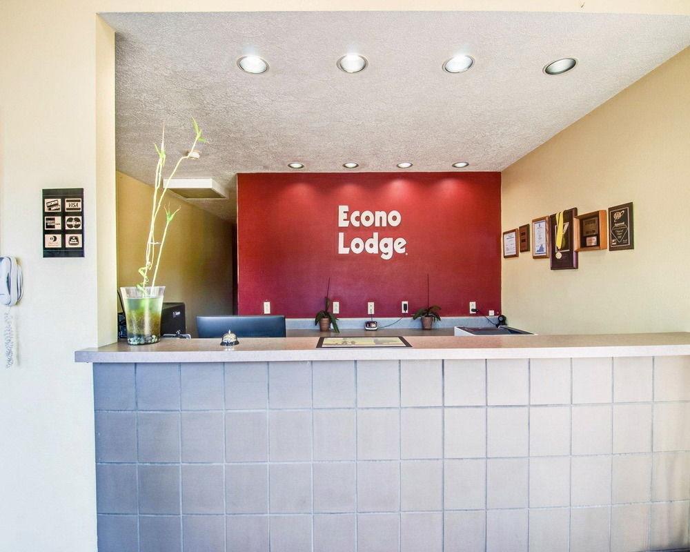 Econo Lodge Marion I-81 Екстериор снимка