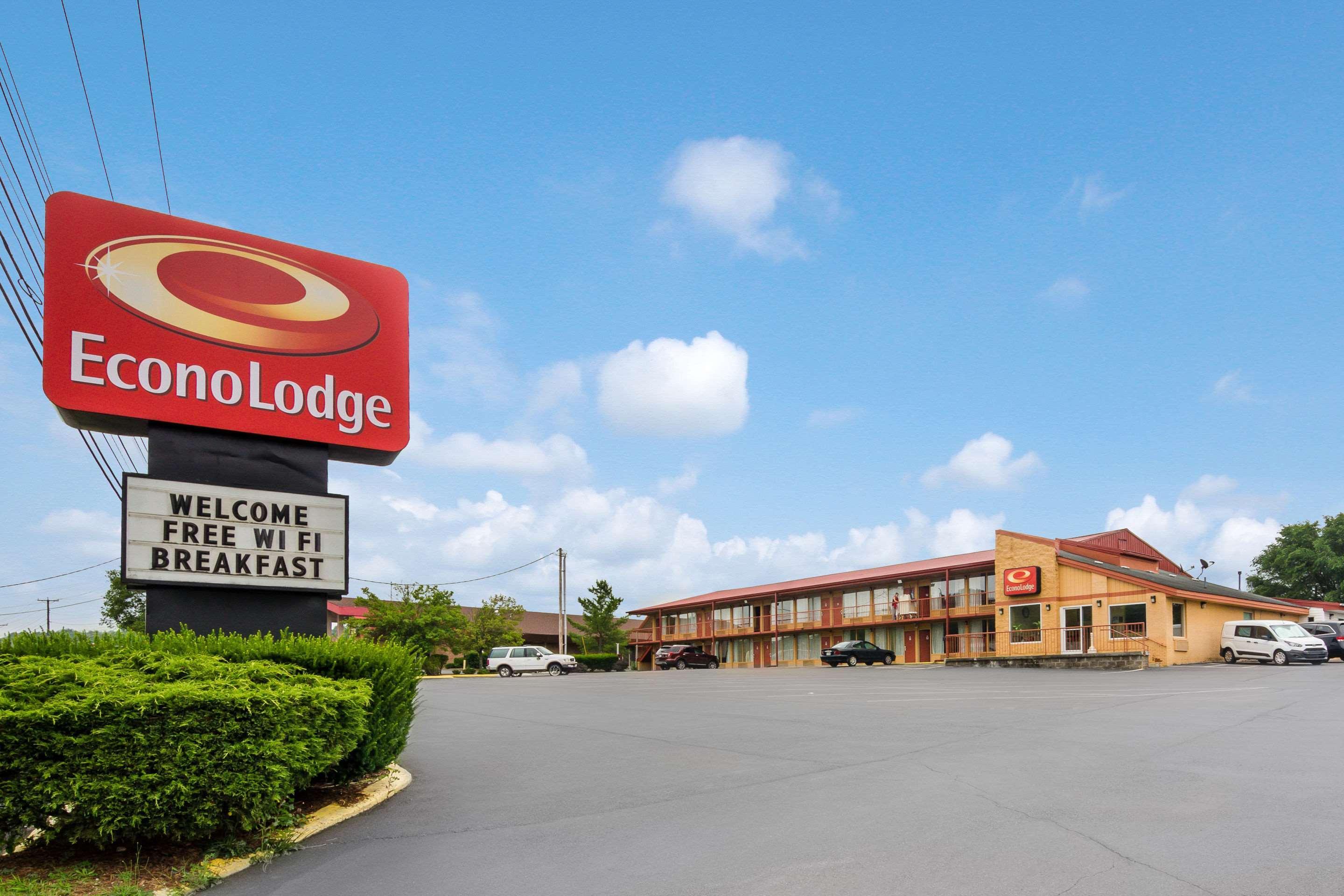 Econo Lodge Marion I-81 Екстериор снимка