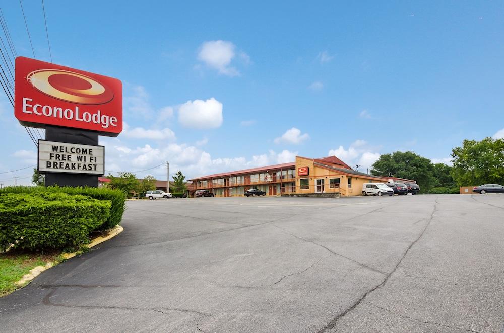 Econo Lodge Marion I-81 Екстериор снимка